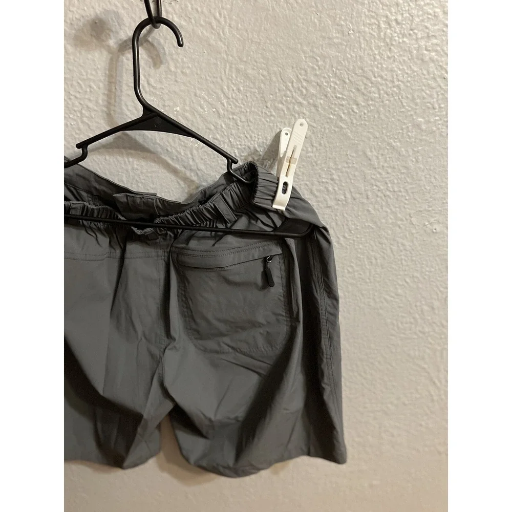 Pudolla Shorts Mens Gray Size XL  Stretch Zipped Pockets‎
